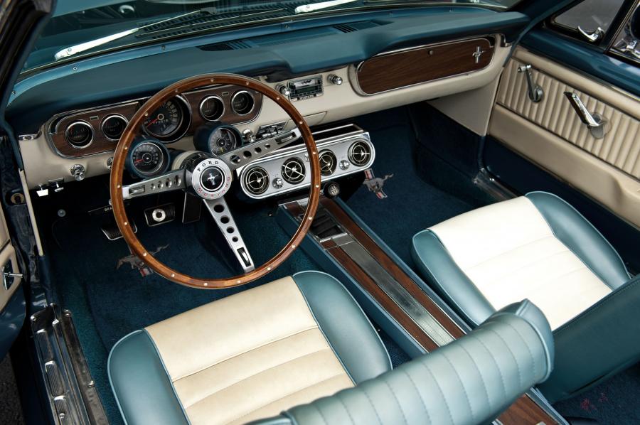  Ford Mustang 289 K-Code Convertible 1965 года  (фото 18 из 20)